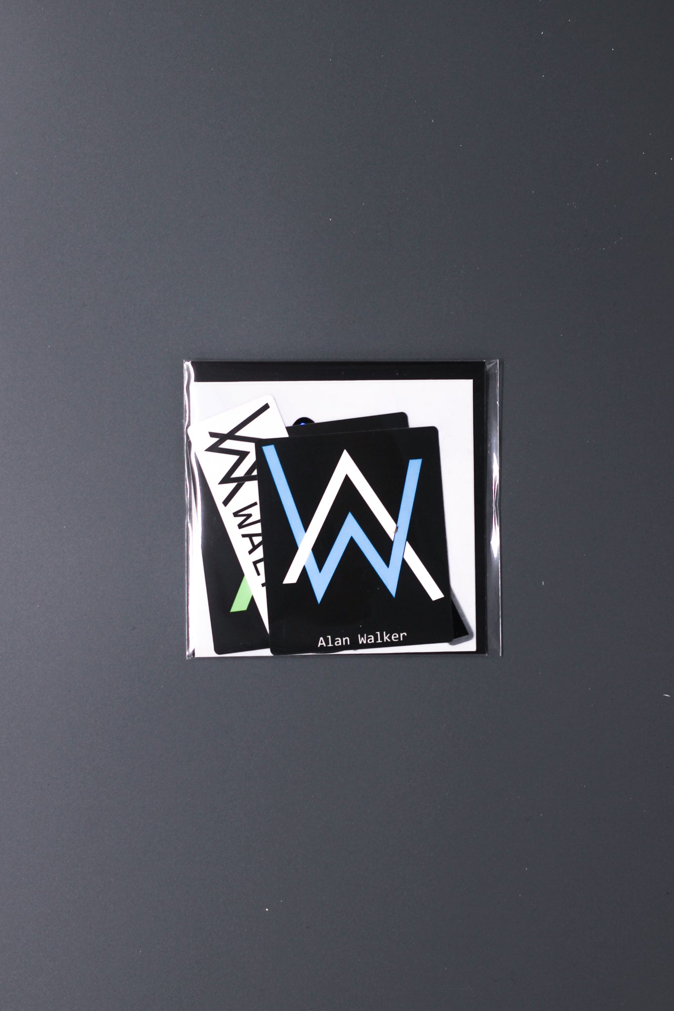 alan-packshot