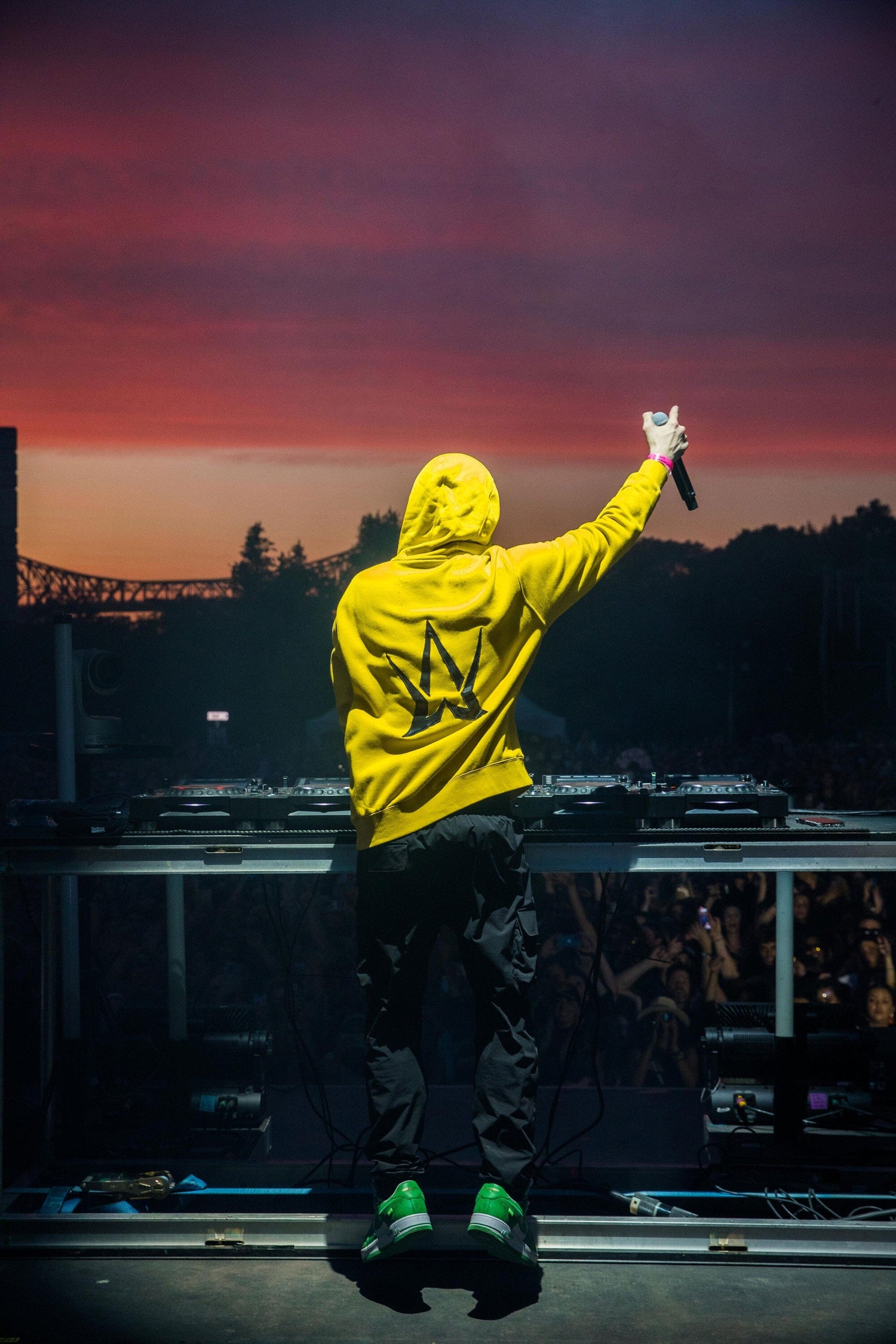 Walkerverse Stage Hoodie | Yellow Hoodie ALAN WALKER | STORE 