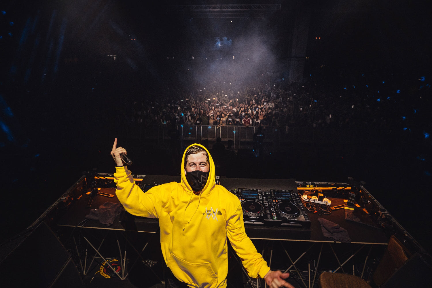 Walkerverse Stage Hoodie | Yellow Hoodie ALAN WALKER | STORE 